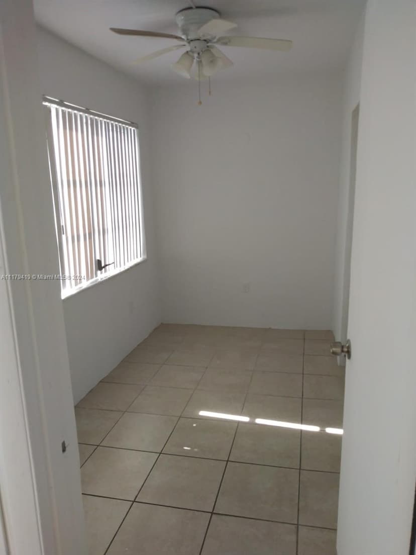 18900 NE 3rd Ct # 516, Miami FL 33179