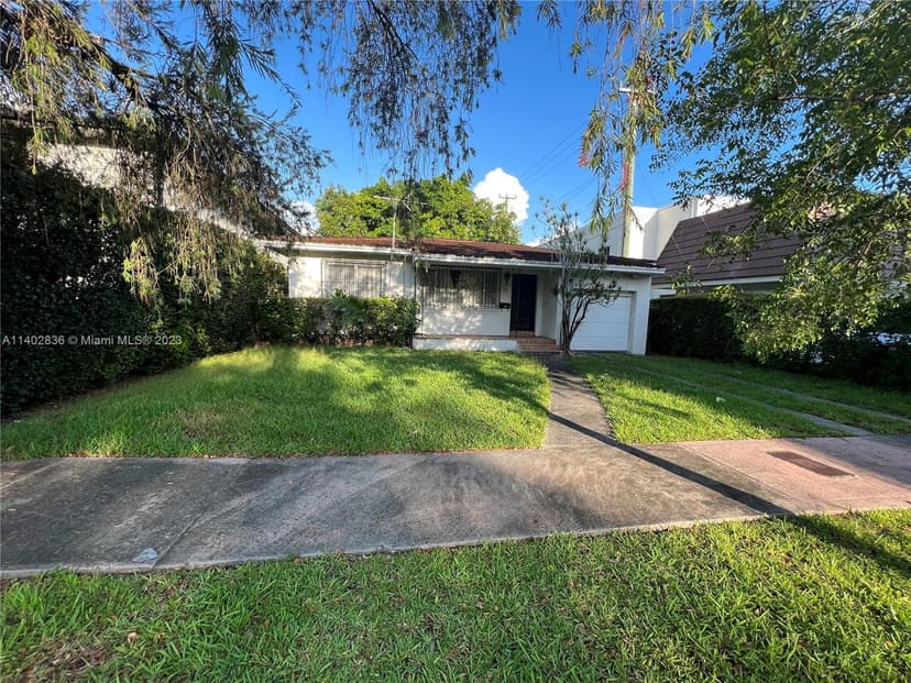 812 Columbus Blvd, Coral Gables FL 33134