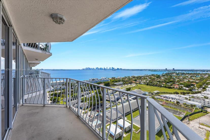 7601 E Treasure Dr # 2311, North Bay Village FL 33141
