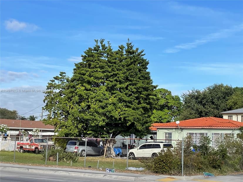 20 NW 50th Ave, Miami FL 33126
