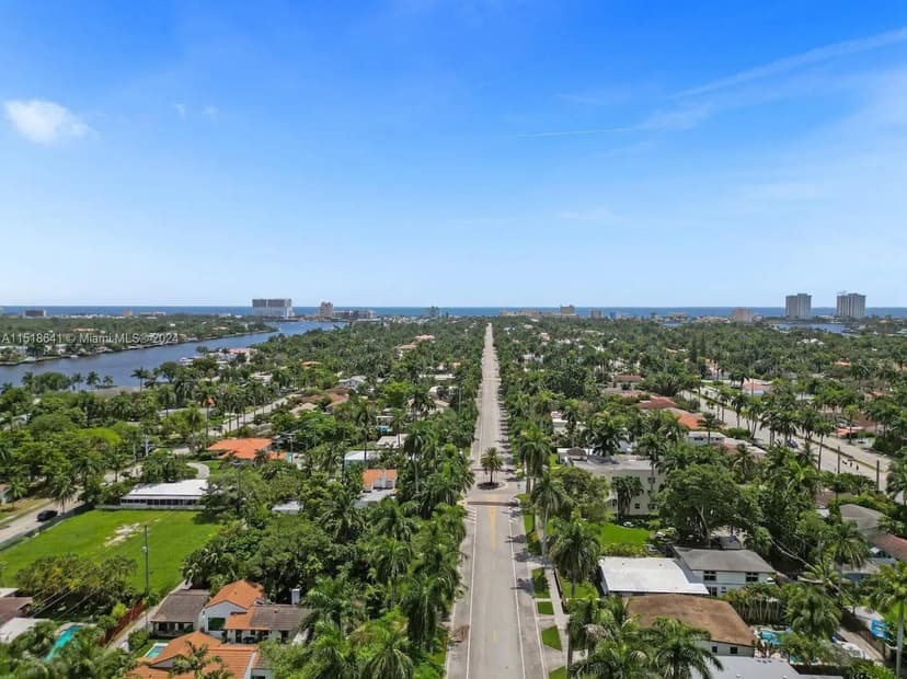 1342 Tyler St, Hollywood FL 33019