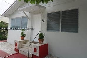 86 NW 33rd St, Miami FL 33127