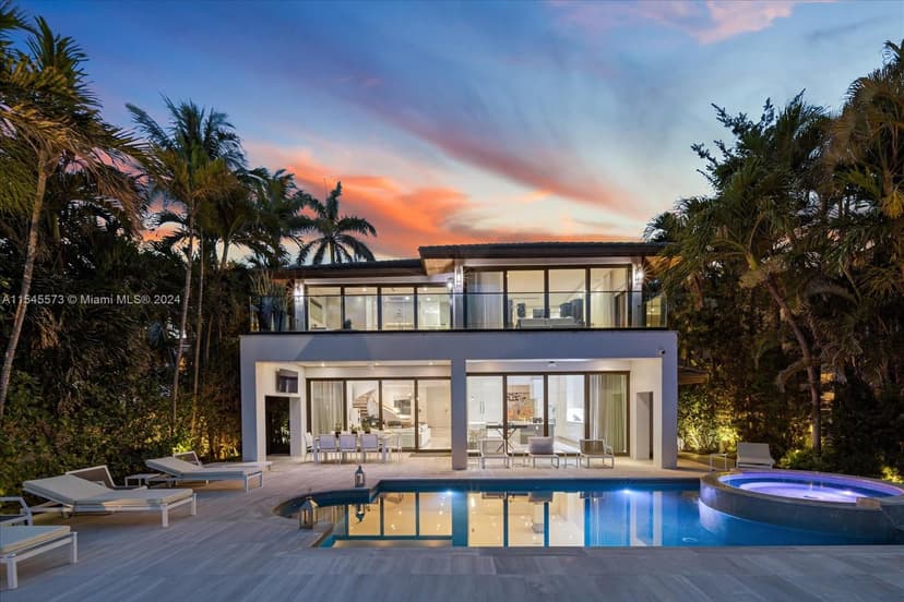 401 E Rivo Alto Dr, Miami Beach FL 33139