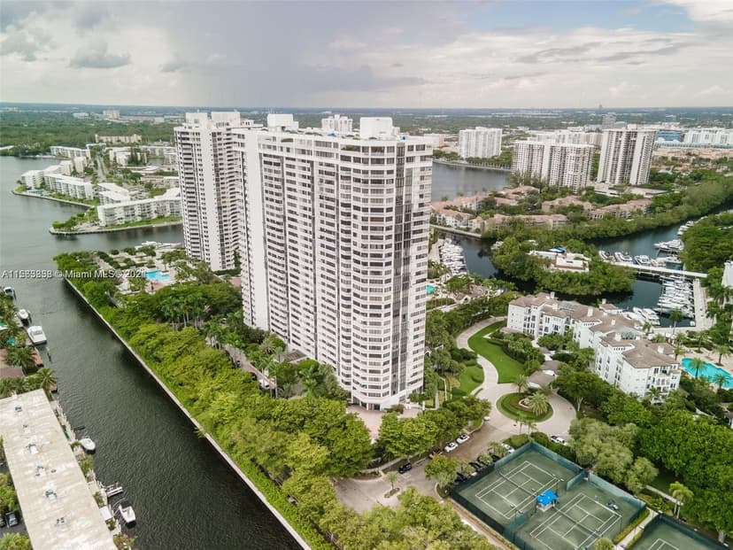 2000 Island Blvd # 908, Aventura FL 33160