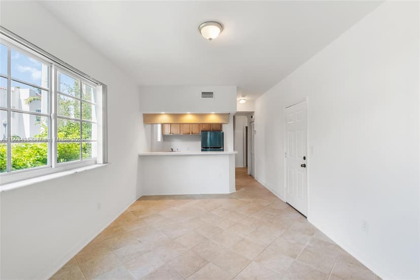 359 Meridian Ave # A102, Miami Beach FL 33139