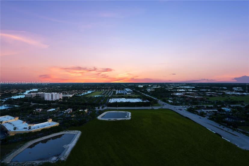 2000 Metropica Way # 2009, Sunrise FL 33323