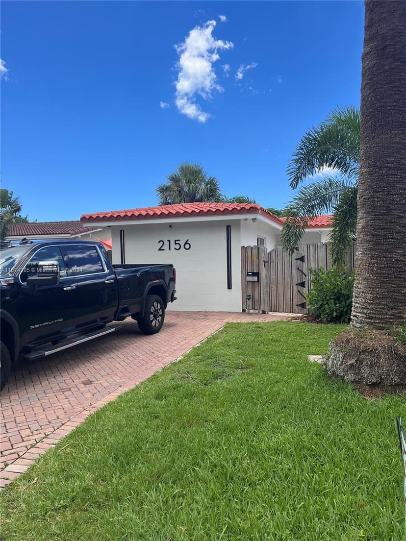 2156 NE 18th Ave, Wilton Manors FL 33305