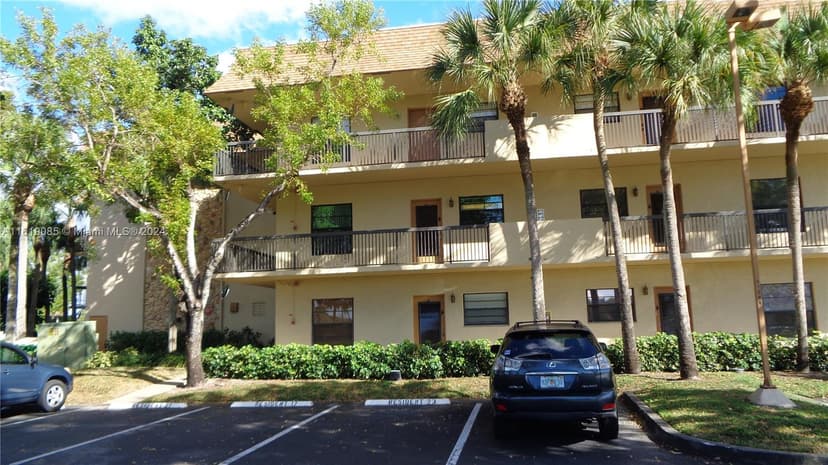 6085 N Sabal Palm Blvd # 204, Tamarac FL 33319