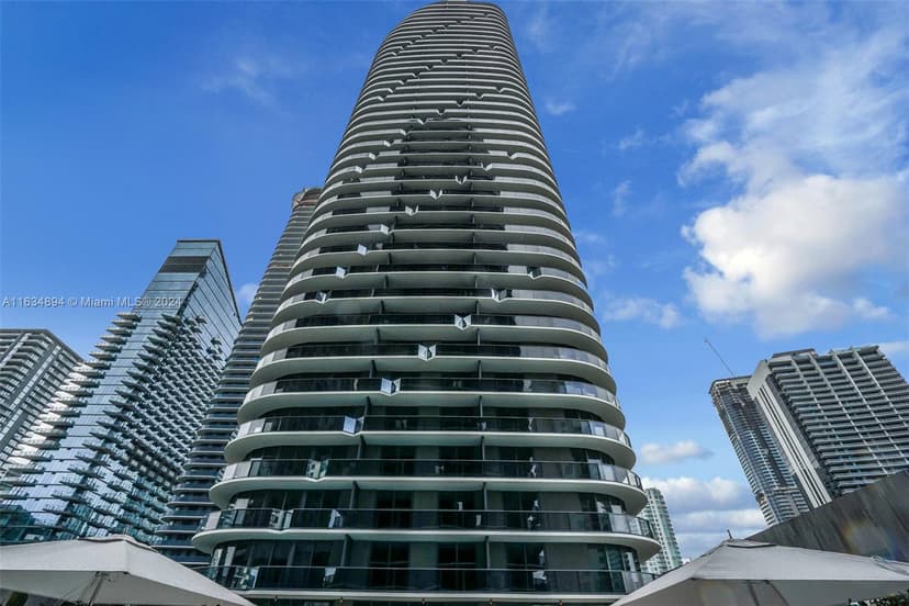 55 SW 9th ST # 2108, Miami FL 33130