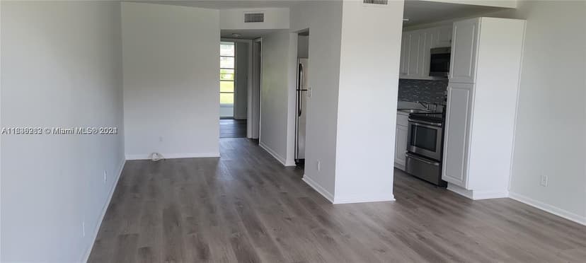 9061 Sunrise Lakes Blvd # 116, Sunrise FL 33322