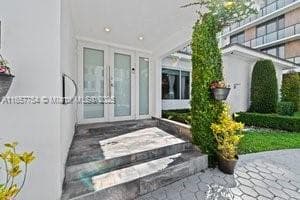 3551 E Glencoe St, Miami FL 33133