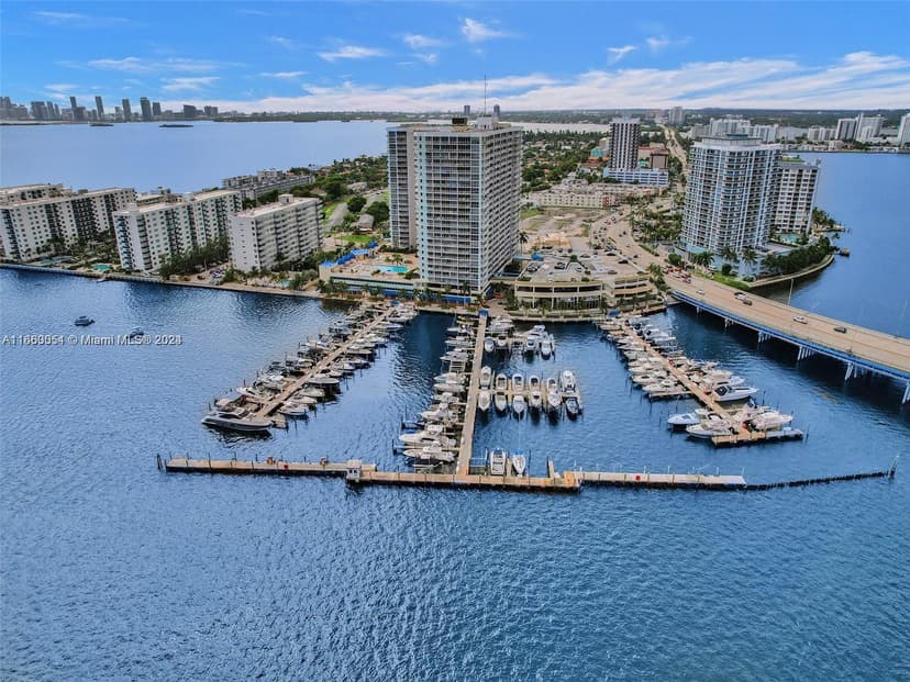 7601 E Treasure Dr # 2418, North Bay Village FL 33141