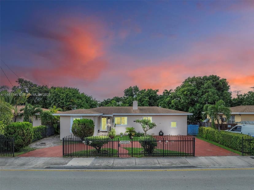2380 SW 7th St, Miami FL 33135