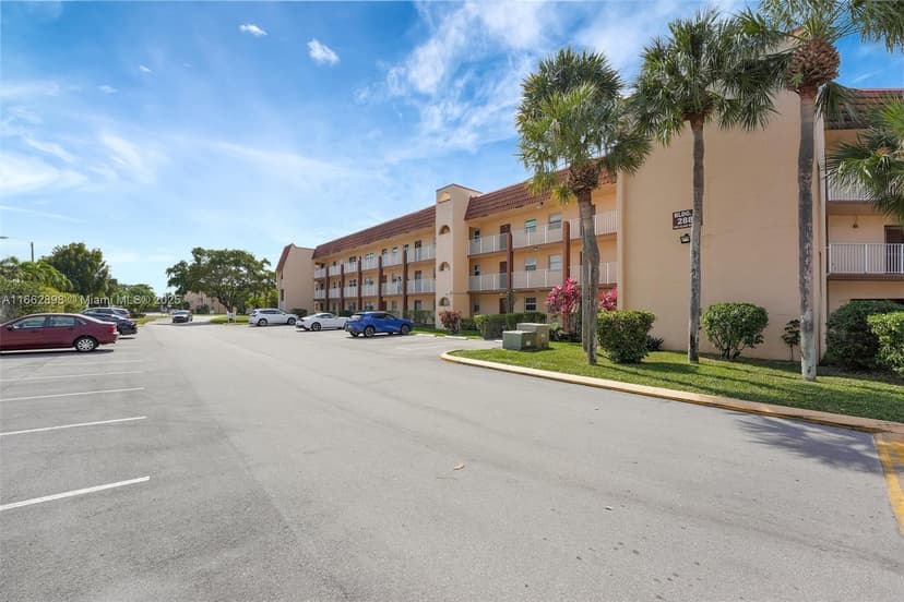 2881 N Pine Island Rd # 103, Sunrise FL 33322
