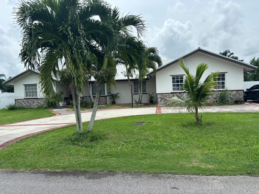 18810 SW 294th Ter, Homestead FL 33030