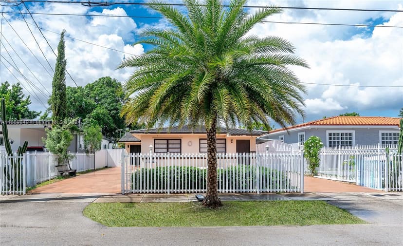 250 - 252 NW 55th Ct, Miami FL 33126