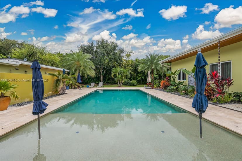 9234 SW 112th St, Miami FL 33176