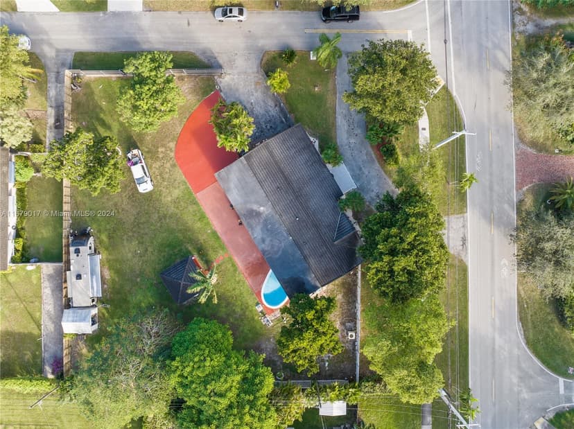 13550 SW 99th Pl, Miami FL 33176