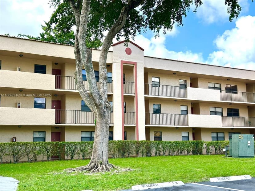 3396 Foxcroft Rd # 305, Miramar FL 33025