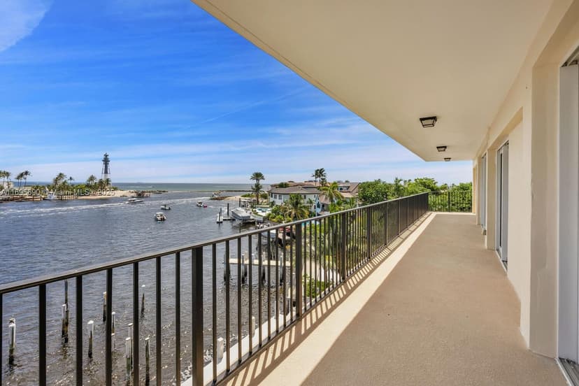2500 Bay Dr PH, Pompano Beach FL 33062
