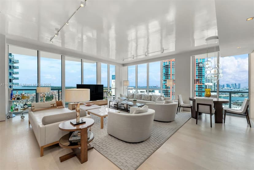 50 S Pointe Dr # 2703, Miami Beach FL 33139