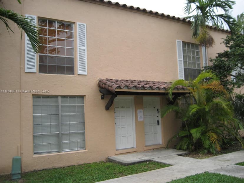 10806 N Kendall Dr # 26, Miami FL 33176