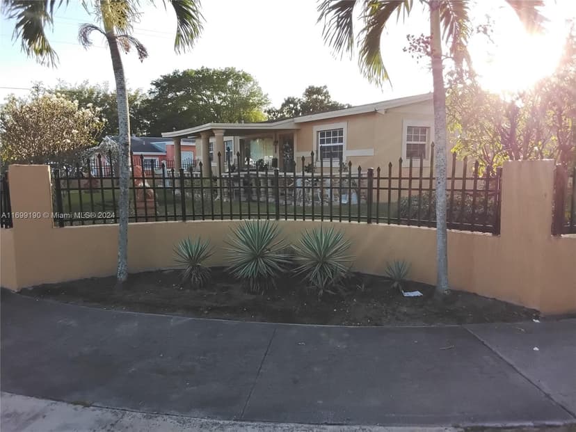 20620 NW 34th Ave, Miami Gardens FL 33056