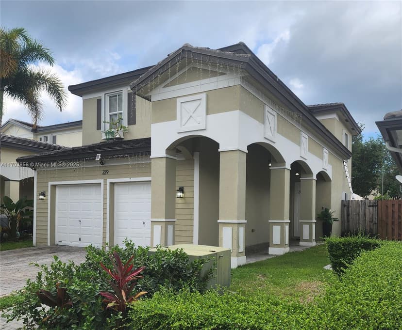 229 NE 36th Ter, Homestead FL 33033