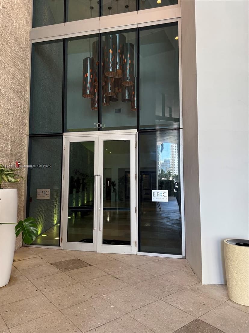 200 Biscayne Boulevard Way # 3109, Miami FL 33131