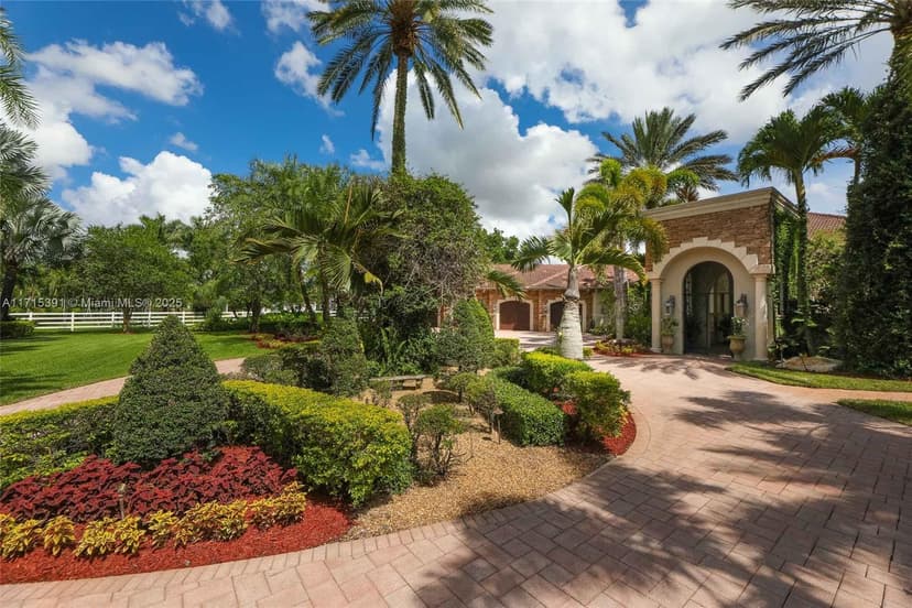 16740 Berkshire Ct, Southwest Ranches FL 33331