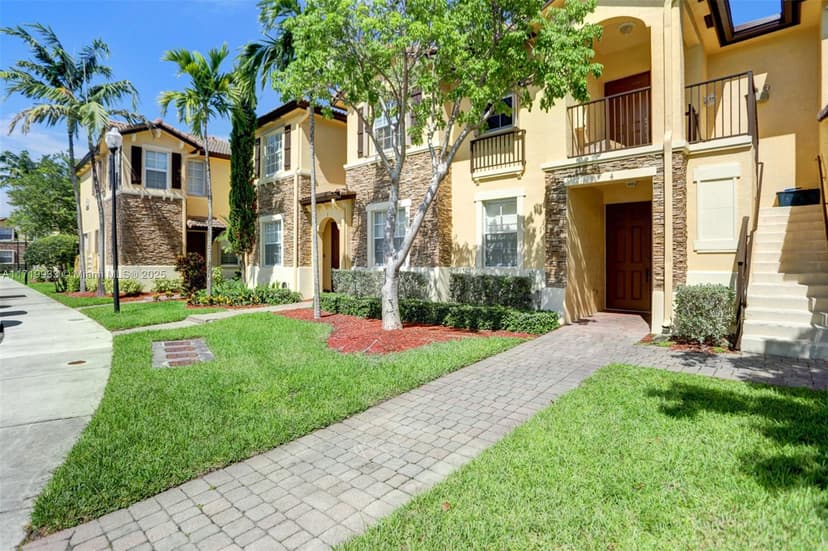 9277 SW 227th St # 23, Cutler Bay FL 33190