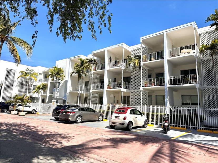 641 Espanola Way # 2, Miami Beach FL 33139