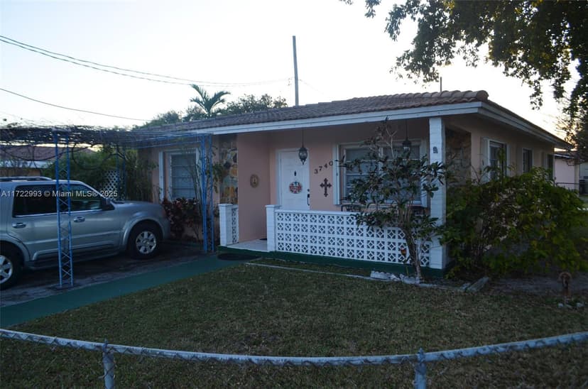 3740 W 5th Ct, Hialeah FL 33012