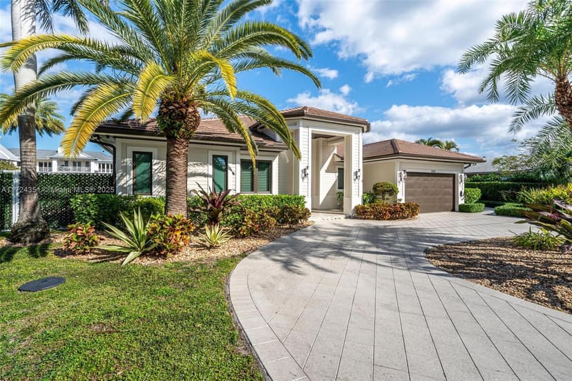 2381 NE 24th St, Lighthouse Point FL 33064