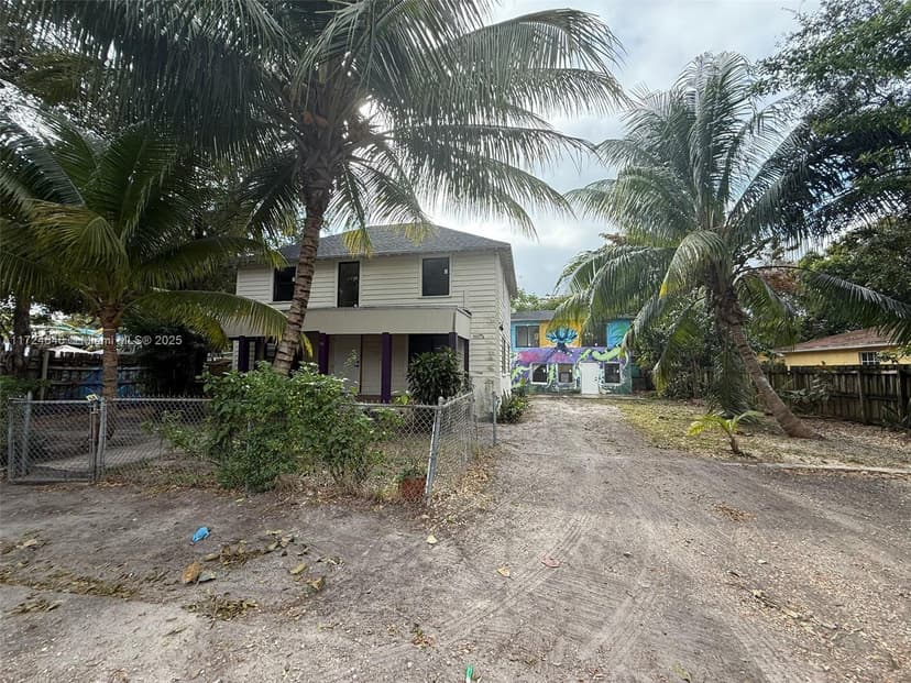 26 NE 60th St, Miami FL 33137