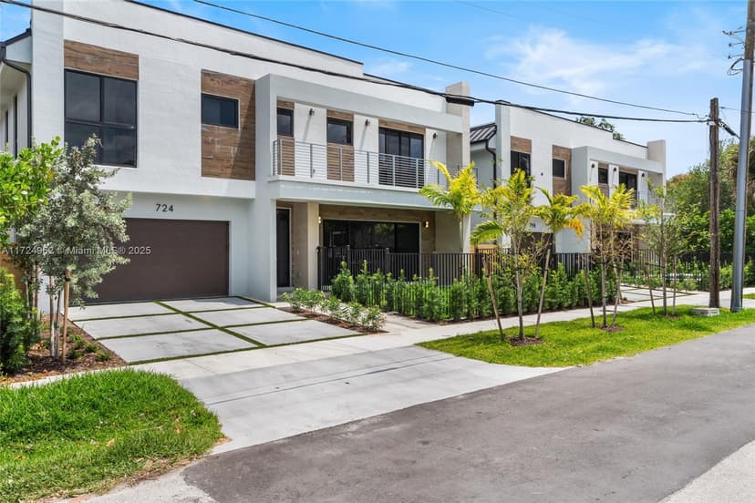 724 SW 8th Way # 724, Fort Lauderdale FL 33315