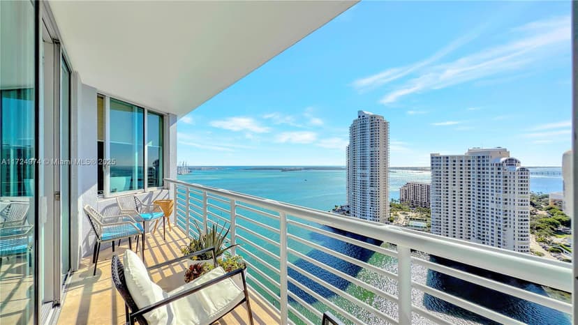 335 S Biscayne Blvd # 2905, Miami FL 33131