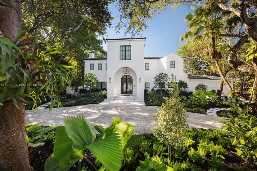 4860 Hammock Lake Dr, Coral Gables FL 33156