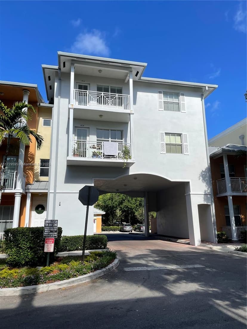 412 SW 13th Ter # 412, Fort Lauderdale FL 33312