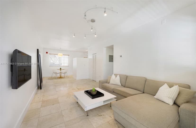 1045 Lenox Ave # 4, Miami Beach FL 33139