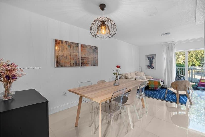 2196 NE 167th St # 114, North Miami Beach FL 33162