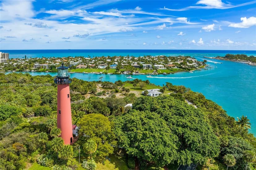 219 Colony Rd, Jupiter Inlet Colony FL 33469