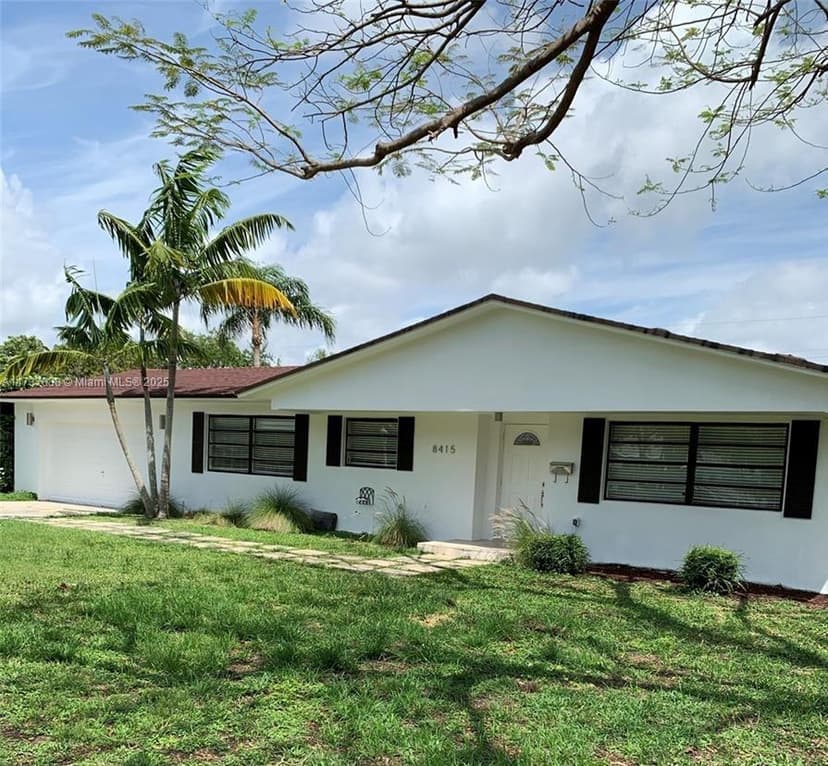 8415 SW 144th St, Palmetto Bay FL 33158