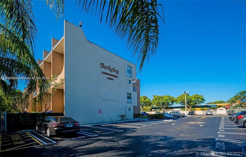 10900 SW 104th St # 419, Miami FL 33176