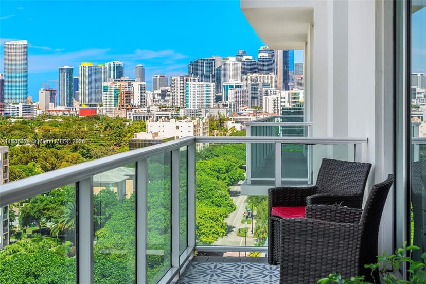 2525 SW 3rd # 906, Miami FL 33129