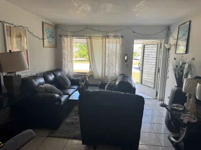 735 Ridge Rd # 2, Lantana FL 33462
