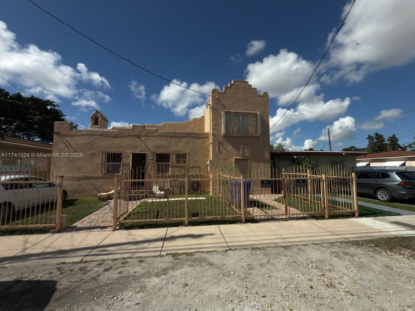 322 SW 31st Ct, Miami FL 33135