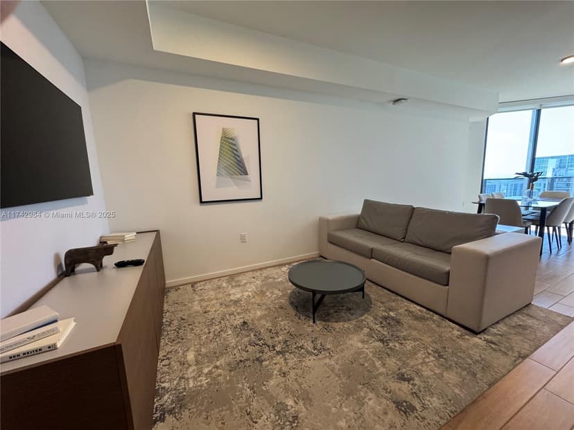 398 NE 5th St # 4614, Miami FL 33132