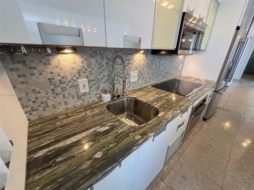 1340 Lincoln Rd # 705, Miami Beach FL 33139