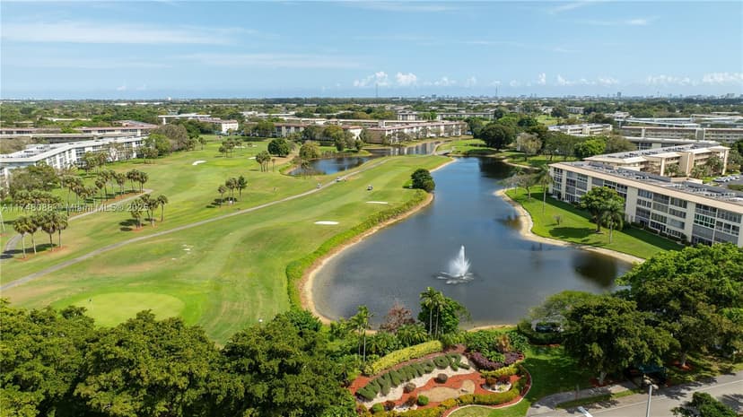 2201 Lucaya Bnd # M2, Coconut Creek FL 33066